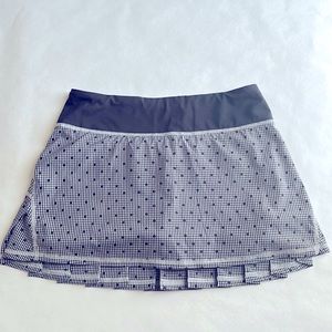Lululemon Pace Setter Skirt, Dottie Gingham White and Black, Size 4